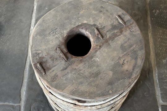 Oude houten ton met deksel Nr 2